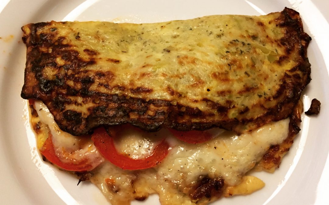Zuccini-Tortilla mit Tomaten-Mozarellafüllung